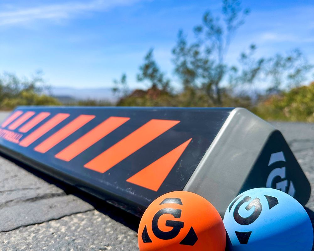 Guttrball and balls on the street